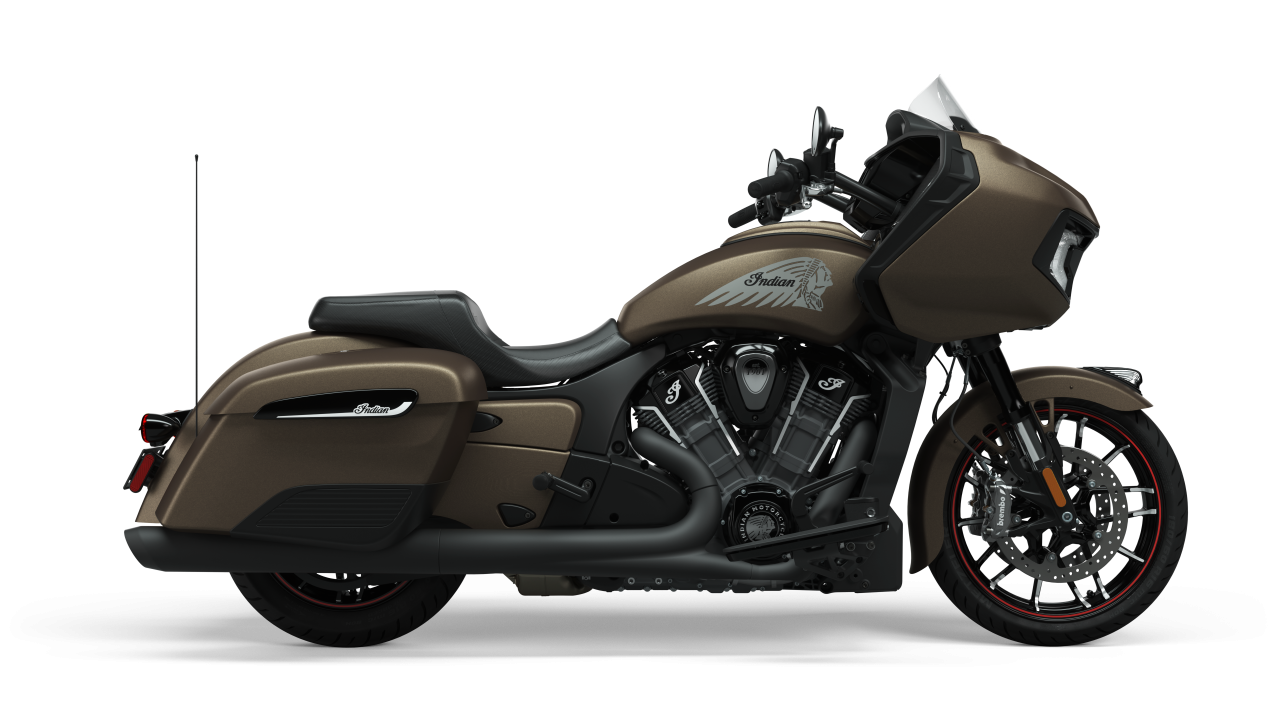 2021 Indian Challenger Dark Horse | Indian Motorcycle Media EMEA